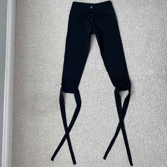 Manduka Flux Capri Wrap Leggings - Picture 3 of 3